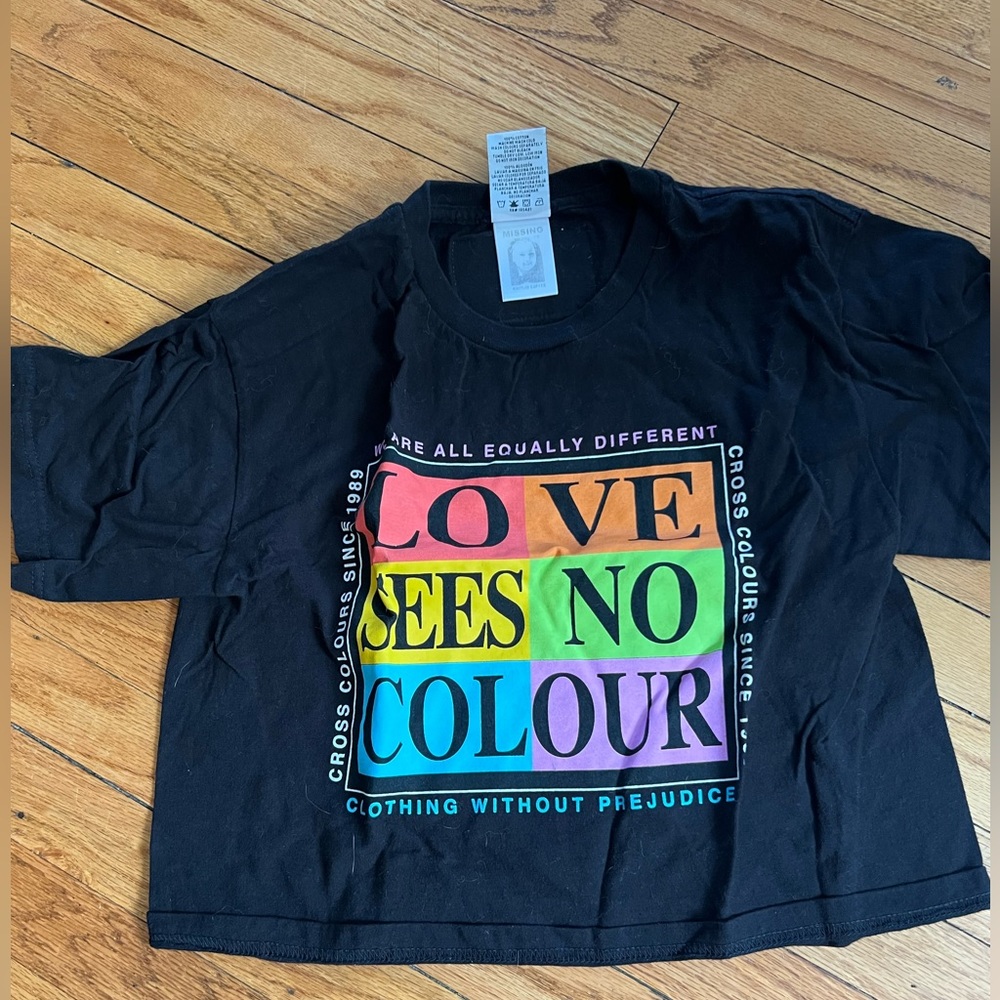 Size small - Picture 2 of 2